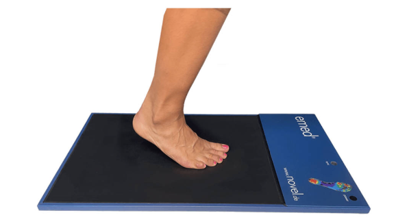 Novel Emed® 足底测量：儿童扁平足干预的科学依据